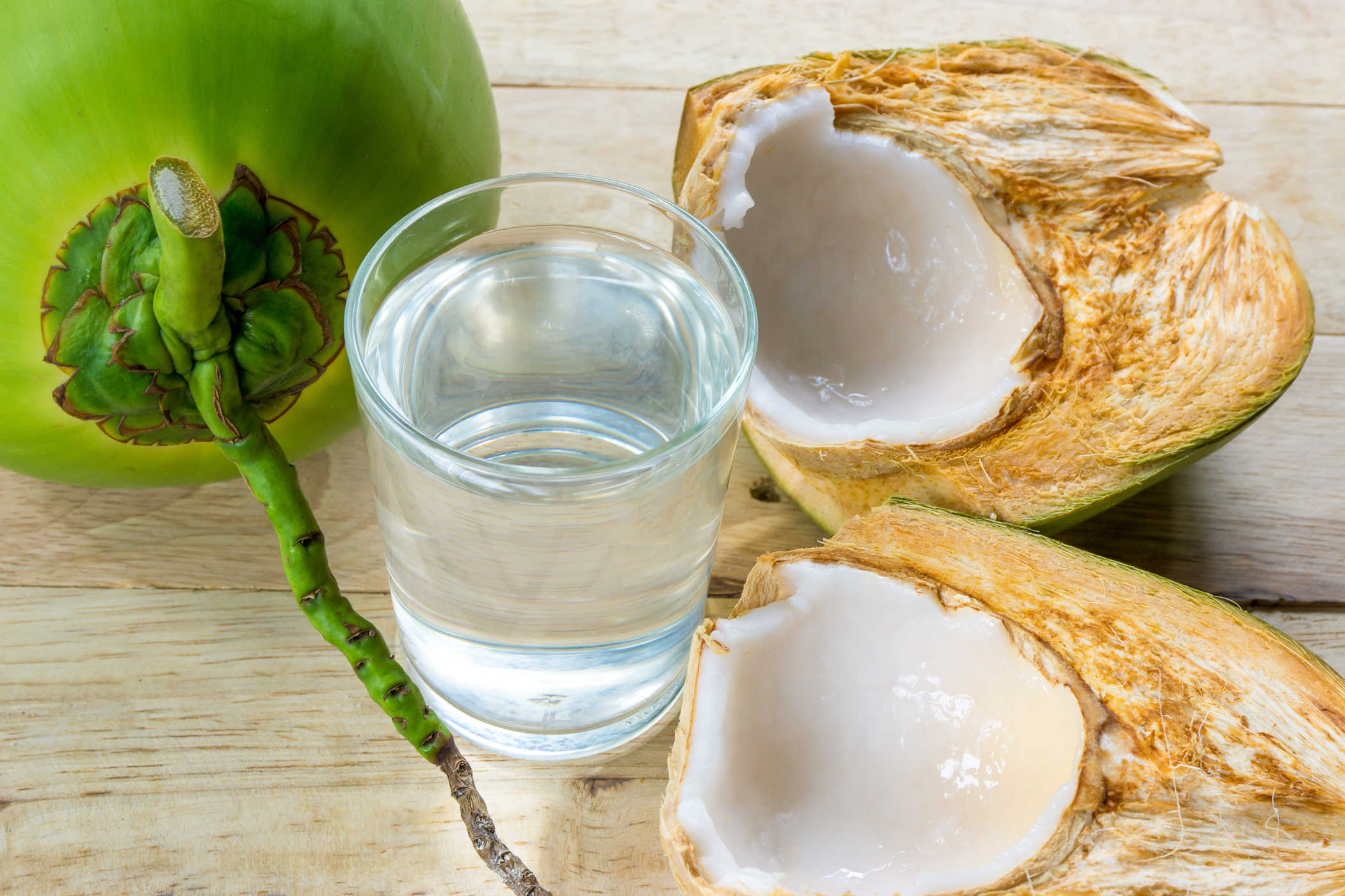 Chữa gut bằng nước dừa